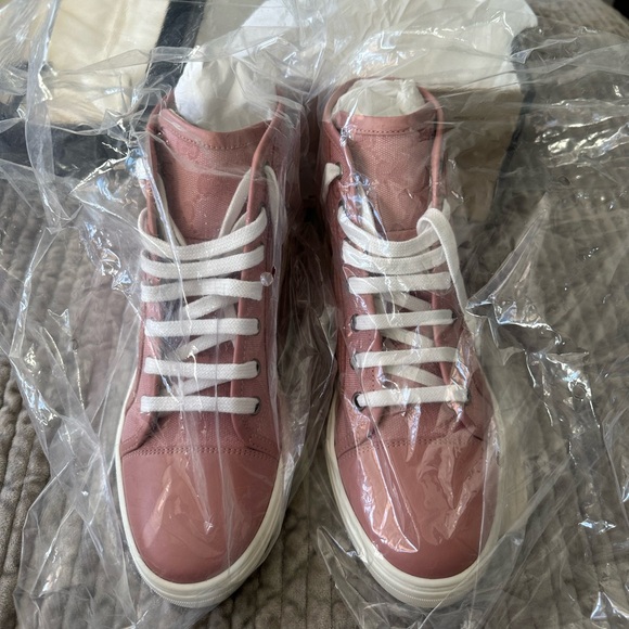 CYBER MONDAY DEAL! Gucci- Brand new pink/soft pink GG sneakers, size 36.5 - Picture 5 of 11